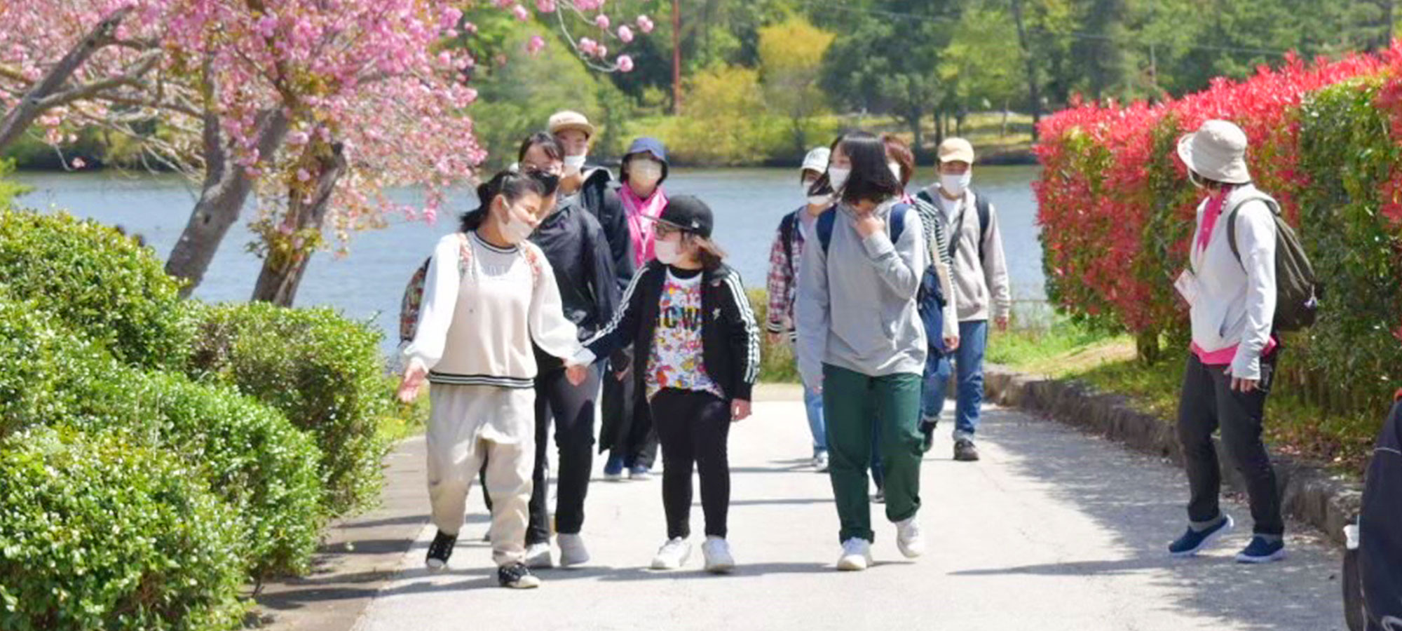 新卒募集要項:ともに学ぼうともに伸びよう