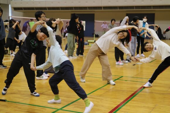 ウォーミングアップの時間からすでに楽しそうな子どもたち!
